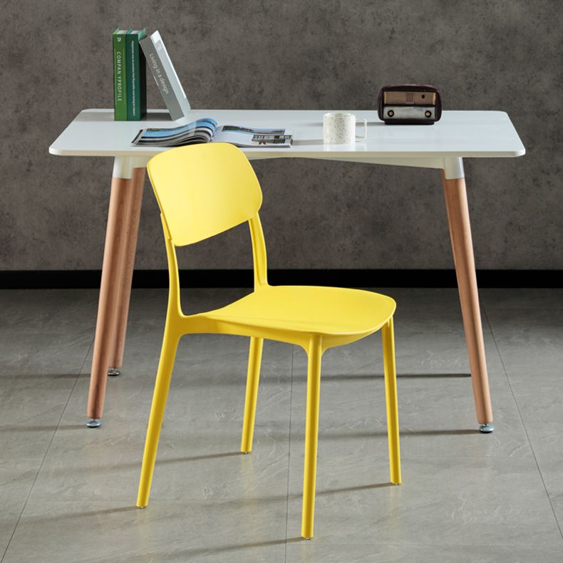 Silla lateral de plástico moderna para interiores y exteriores, silla lateral de comedor con respaldo abierto