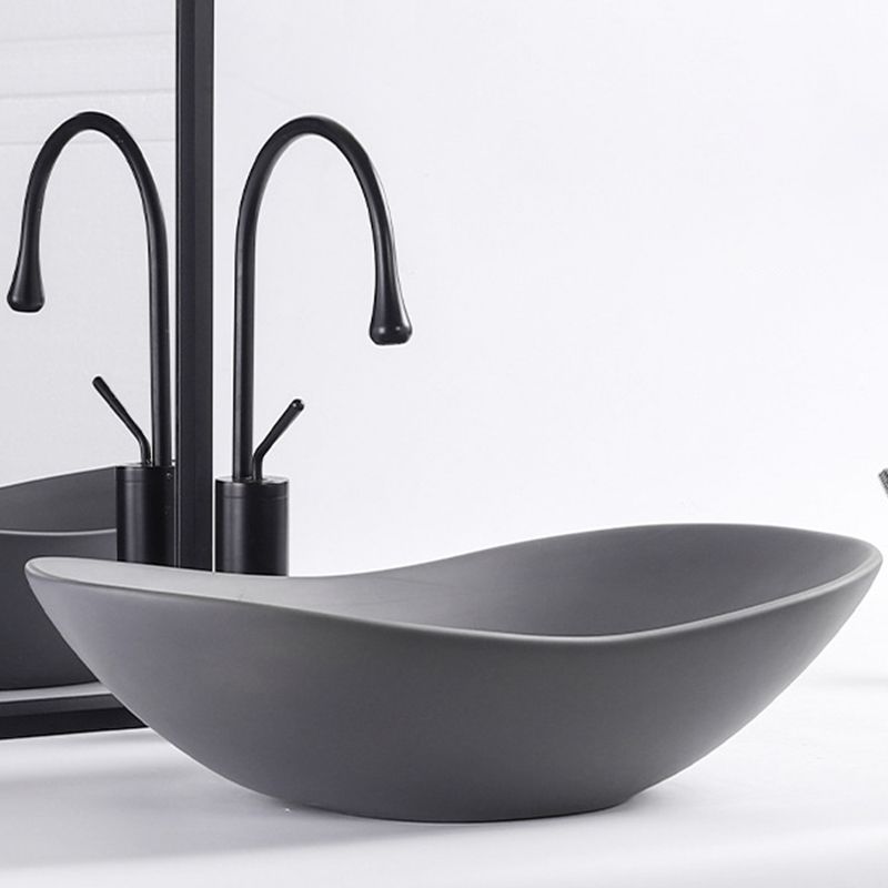 Modern Bathroom Sink Oval Bathroom Sink Overflow with Basin and Faucet
