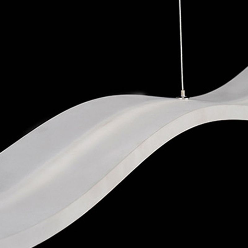 Lumière en île à LED blanche en acrylique dans le pendentif linéaire en acier inoxydable moderne en acier inoxydable