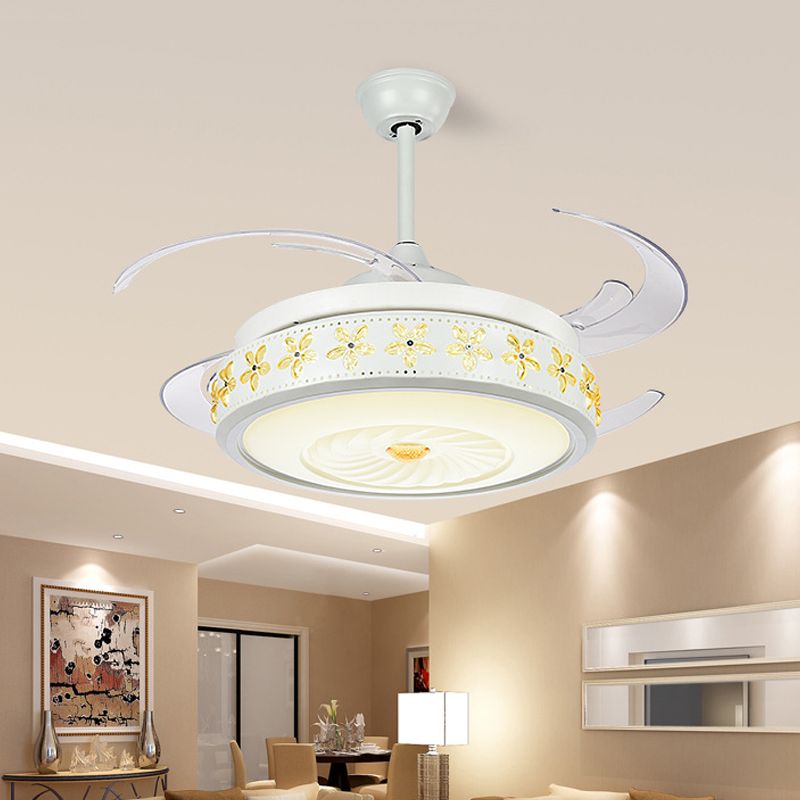 Lámpara de ventilador de metal blanco LED 42 "de ancho de lámpara de techo semi descarga de ancho para comedor, 4 cuchillas transparentes