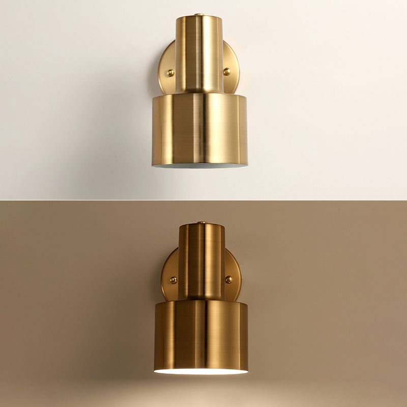 Lampada a parete singola cilindroide dorata nella moderna luce da parete di ferro elettroplate in stile creativo per camera da letto