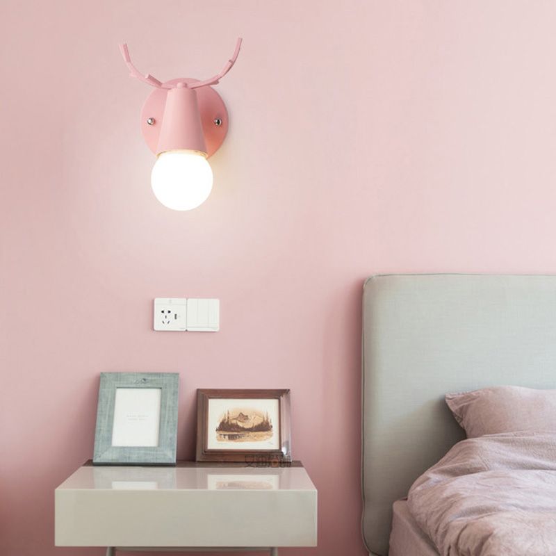 Estilo moderno Luz de lámpara de montaje de pared de 1 luces Lighting de pared de los ciervos de metal