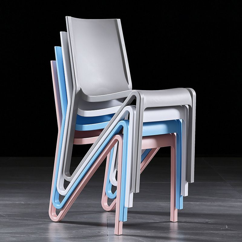 Chaise latéral de maison scandinave solide en plastique multicolore