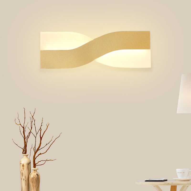 Warm/White-Light Twisted Sconce Light Simple LED Acrylic Wall Mounted Light Fixture in Gold
