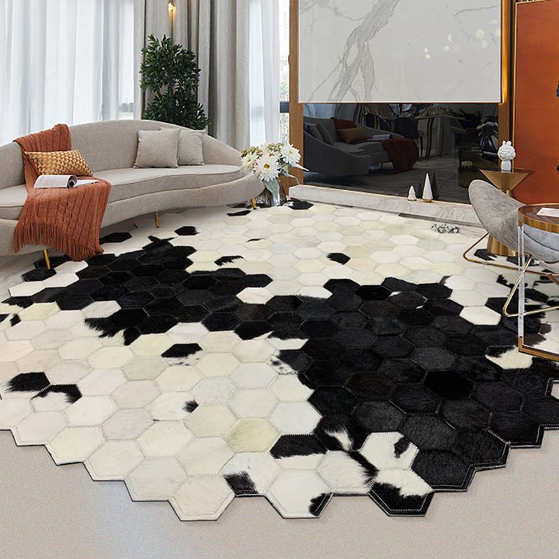 Creative Round Area Rug Geometric Print Splicing Carpet Handmade Cowhide Rug for Living Room
