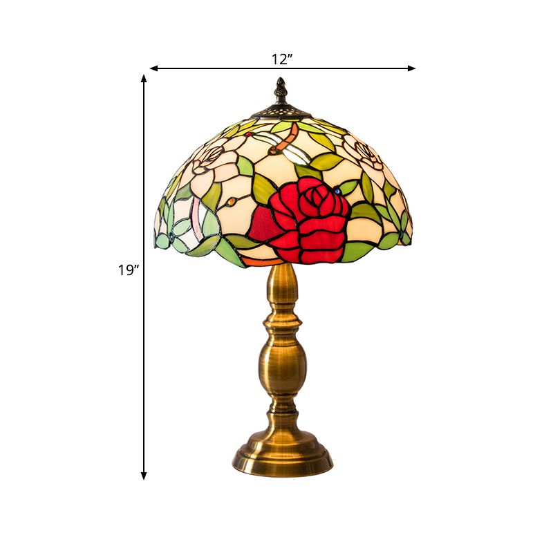 Messing 1 Light Night Lampe Traditionelle grüne Glas Dome Task Lighting mit Rosen- und Libellenfliegermuster