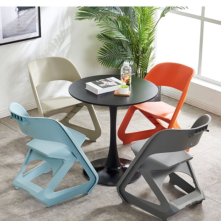 Silla de comedor de plástico moderna, silla lateral de comedor con respaldo abierto para uso en restaurantes
