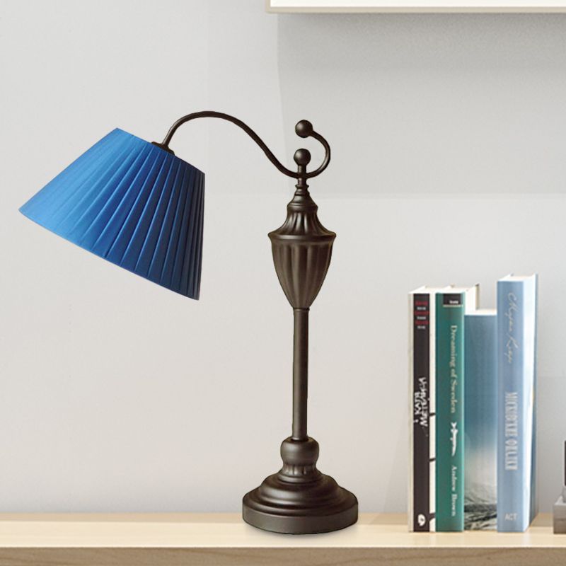 Traditional Barrel Shape Study Light 1 Light Fabric Task Lighting in White/Blue/Green for Bedroom