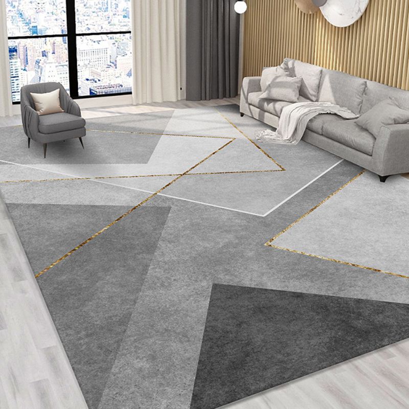 Grey Tone Modern Indoor Rug Polyester Triangle Print Carpet Non-Slip Backing Rug for Home Decoration