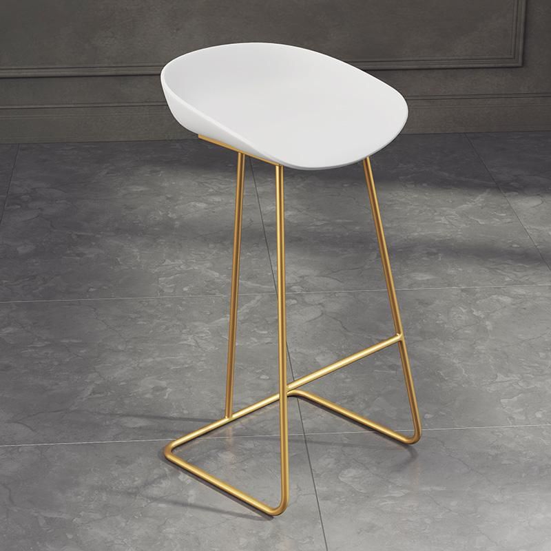 Glam Coffee Shop Footrest Stool Matte Finish Plastic Barstool