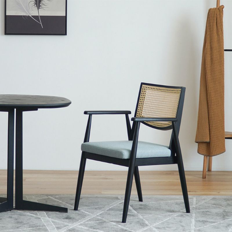 Modern Simple Arm Chair Solid Wood Base Dining Chair for Home Use