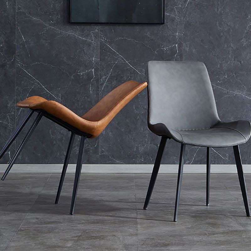 Cuir de style contemporain dinant des chaises de bras solides de cuisine de chaises