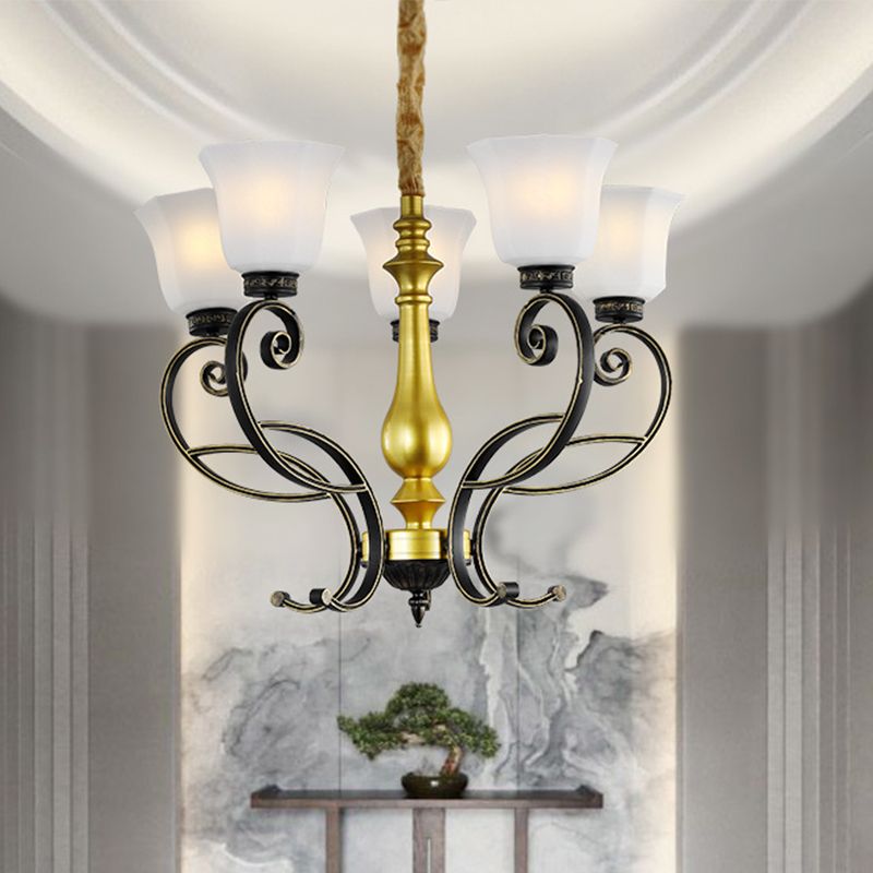 Classico lampadario del soffitto a campana Ciondolo in vetro opale in nero e oro con braccio scorrevole