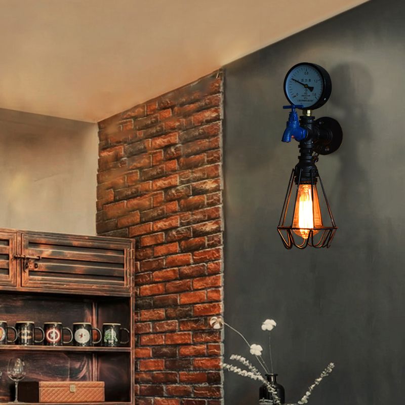 Industrielle Diamantkäfigwandlampe 1 Licht schmiedeeisere Wandbeleuchtung mit Messgerät und Wasserhahn in Silber/Blau