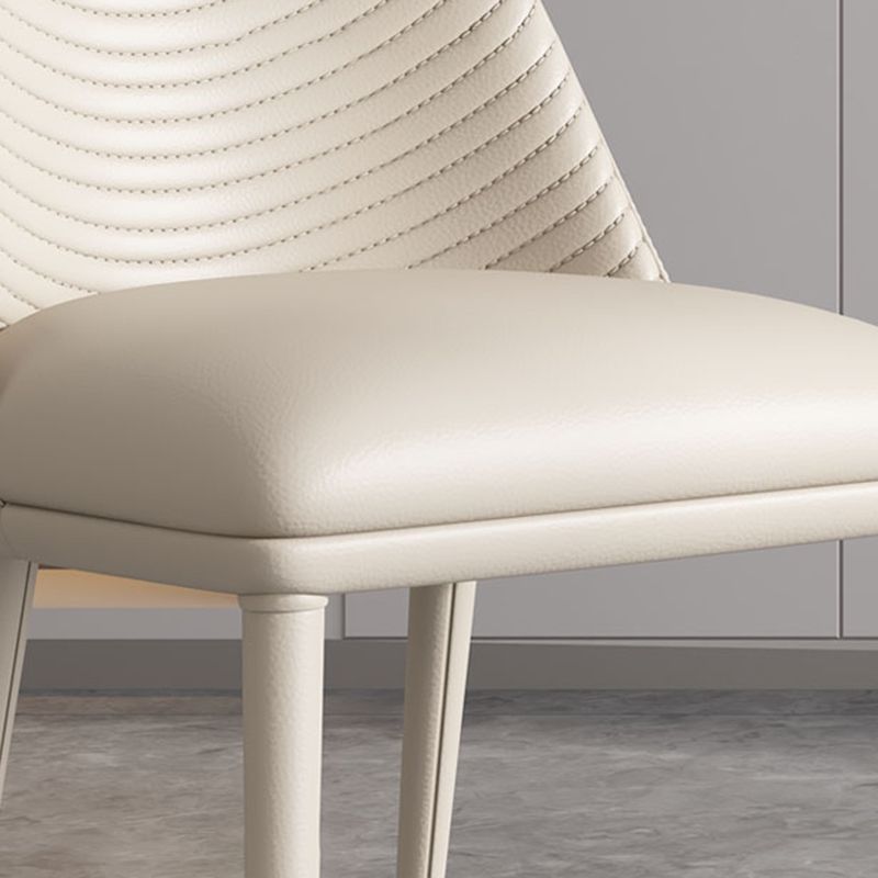 Chaises de salle à manger en cuir de chaise à dossier solide sans accoudoirs de style contemporain pour la cuisine