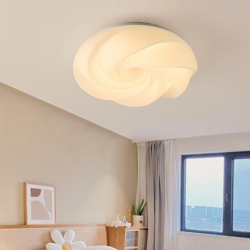 Flower Shape Metal Flush Light Modern Style 1 Light Flush Mount Ceiling Lights in White