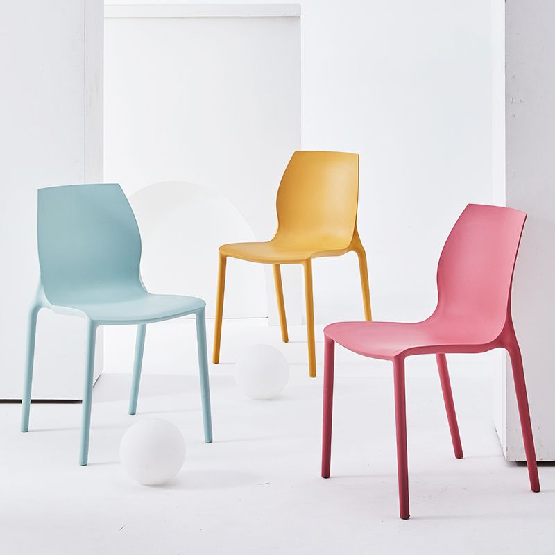 Chaise d'appoint de salle à manger en plastique empilable, chaises de salle à manger scandinaves à dossier solide, sans accoudoirs