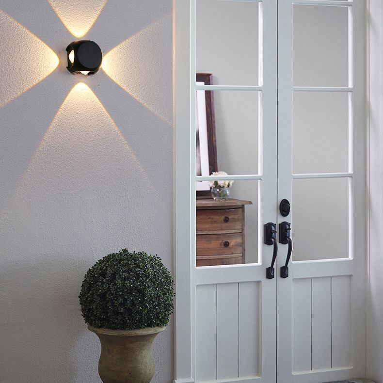 Lámpara de pared LED geométrica negra en moderna simplicidad de aluminio luz de pared impermeable con sombra de vidrio