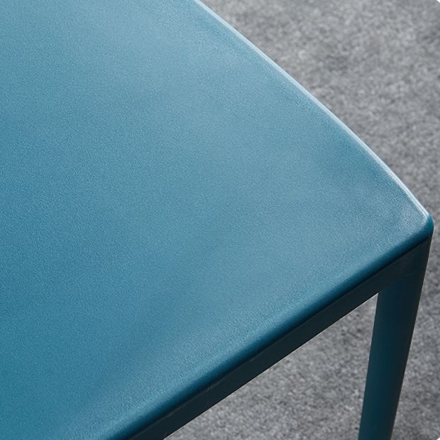 Chaise de salle à manger en plastique de style moderne, chaises latérales empilables à dossier ouvert pour la cuisine