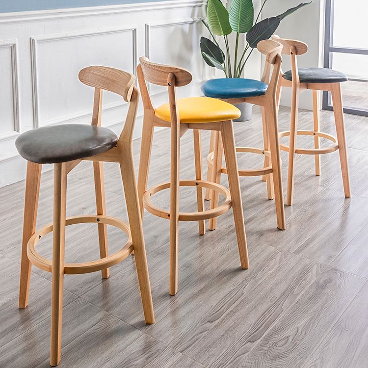 Moderner Tresenhocker ohne Armlehnen, Holz-Haushalts-Barhocker mit Kissen und Pedal