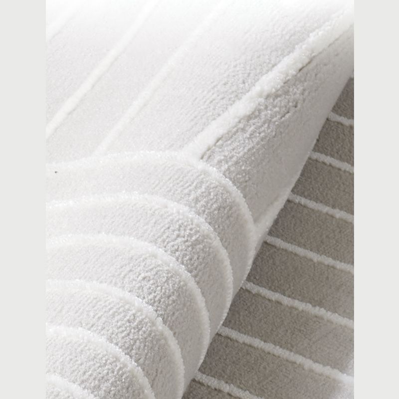 Grey Modern Area Carpet Polyester Stripe Pattern Rug Easy Care Area Rug for Home Decor