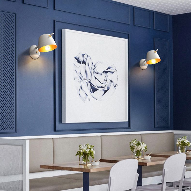 Luz de pared simple de hierro lacado en lámpara de pared geométrica de estilo geométrico de estilo creativo moderno para dormitorio