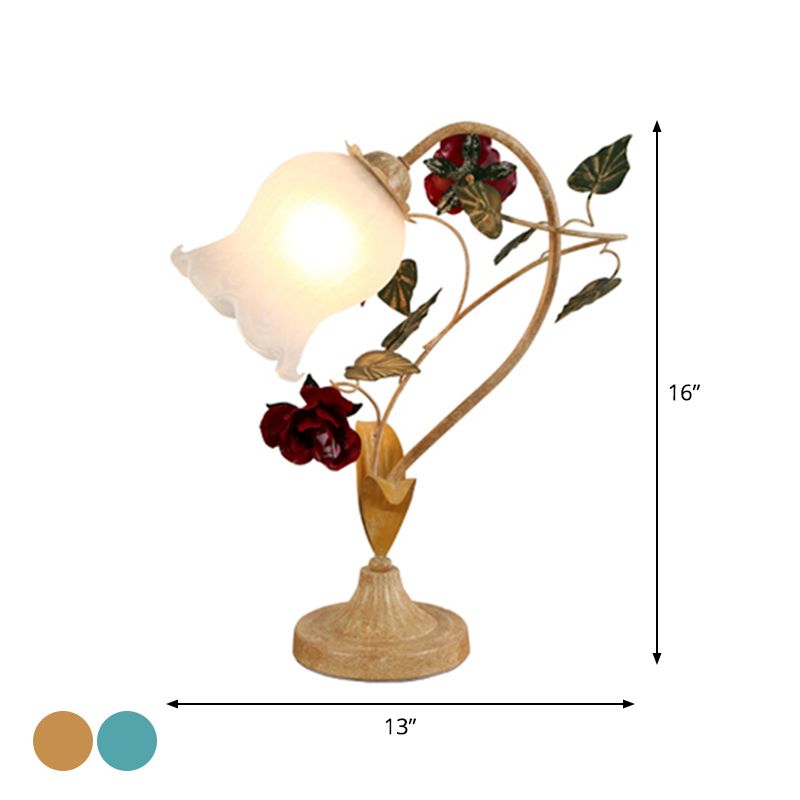 1-Bulb Night Light Pastoral Floral Grosted Milky Very Table Lampe avec bras voûté en bleu / beige