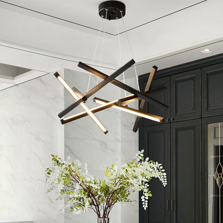 Lampada in metallo in metallo impilato Fun a sospensione a LED in stile moderno