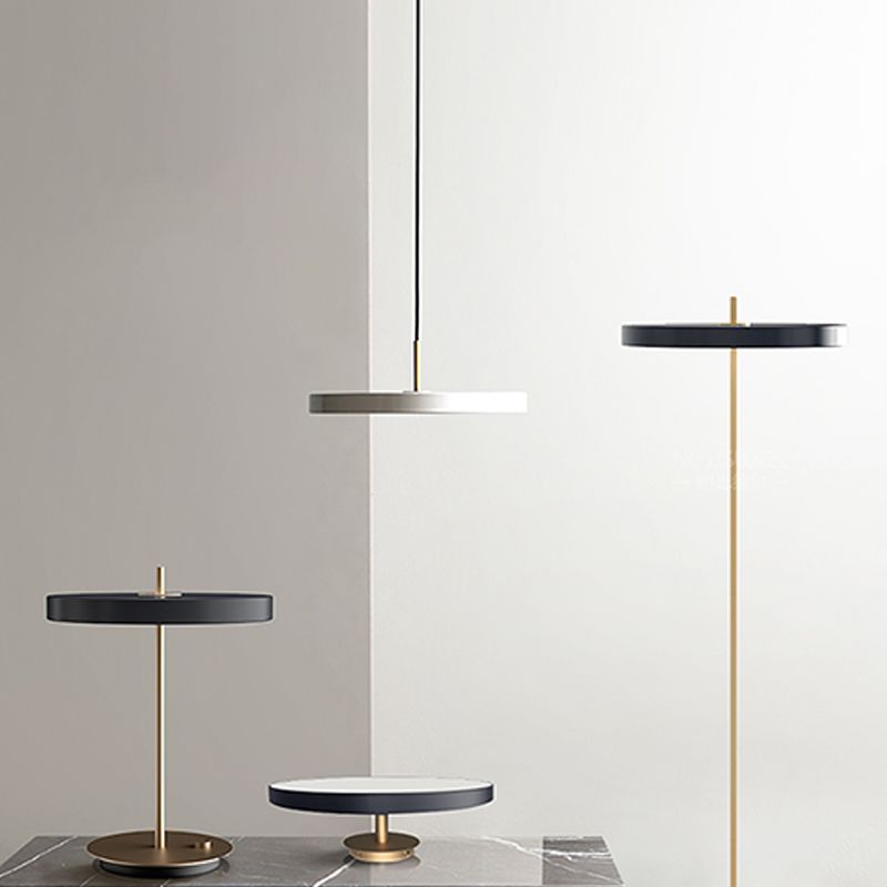 Éclairage suspendu de forme de cercle Métal de style moderne 1 lampe suspendue légère pour chambre à coucher