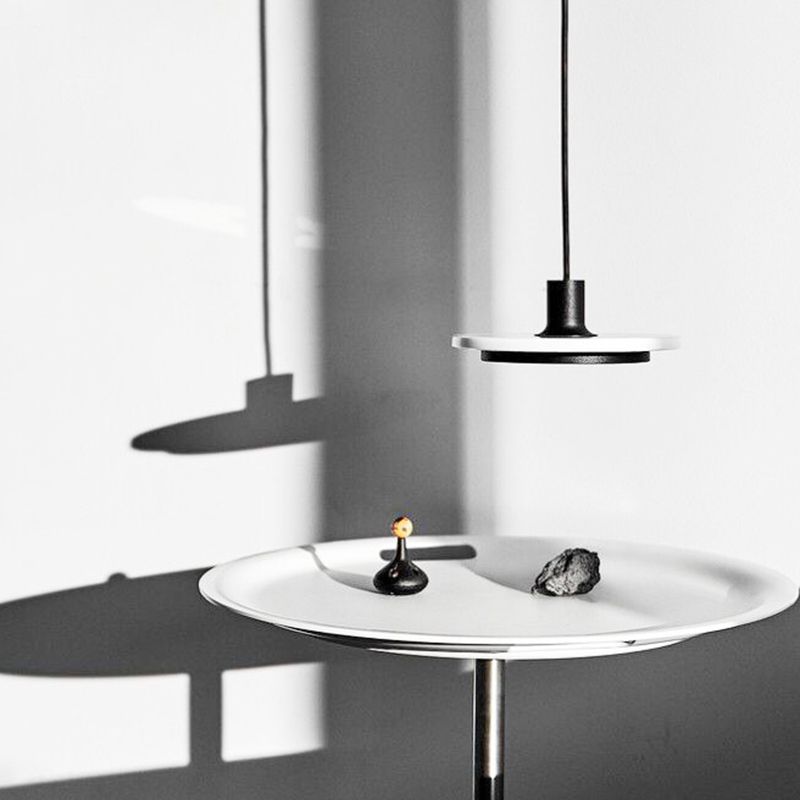 Disk Shape Metal Ceiling Pendant Fixture Modern LED Gold/Black Hanging Lighting Kit for Bedroom