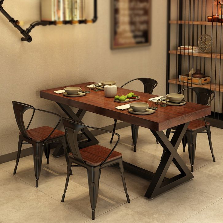 Table de la salle à manger du rectangle industriel Table en bois massif avec base de chevalets noirs