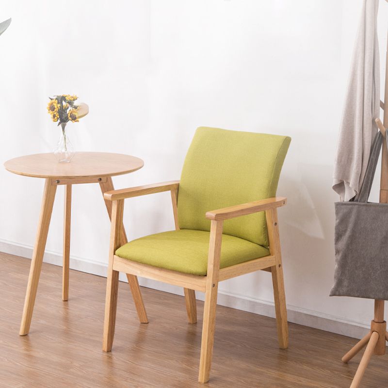 Chaise de salle à manger en bois de fauteuil à dossier solide en bois d'hévéa scandinave pour la maison