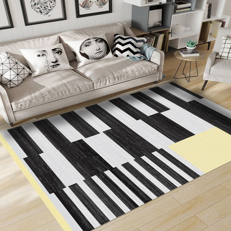 White Simple Carpet Polyester Graphic Carpet for Drawing Carpet for Living Room