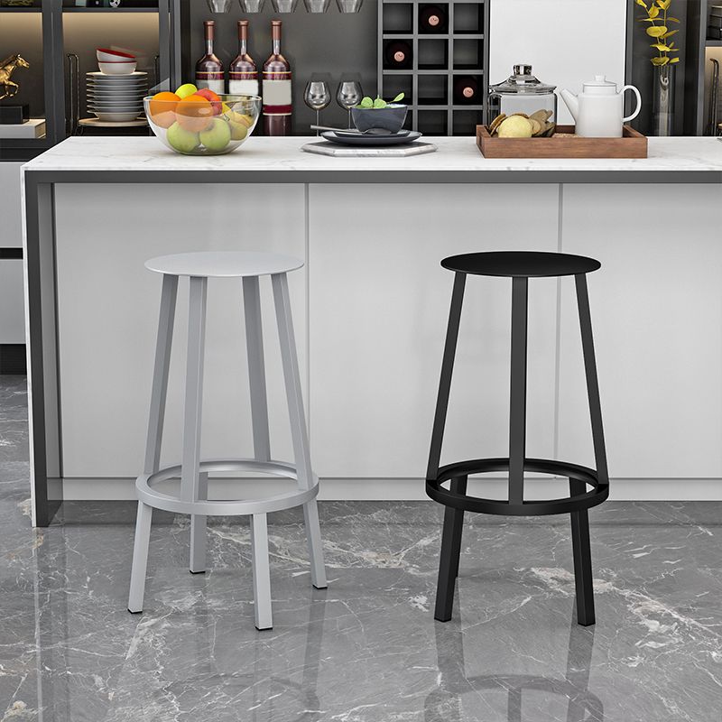 Industrial Rotatable Backless Counter Stool Iron Bar Stool with  Pedal for Bar
