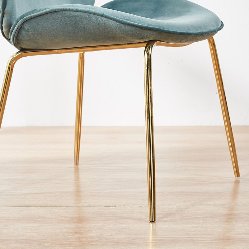 Metal Scandinavian Restaurant Side Chair Matte Finish Wingback Dining Chair
