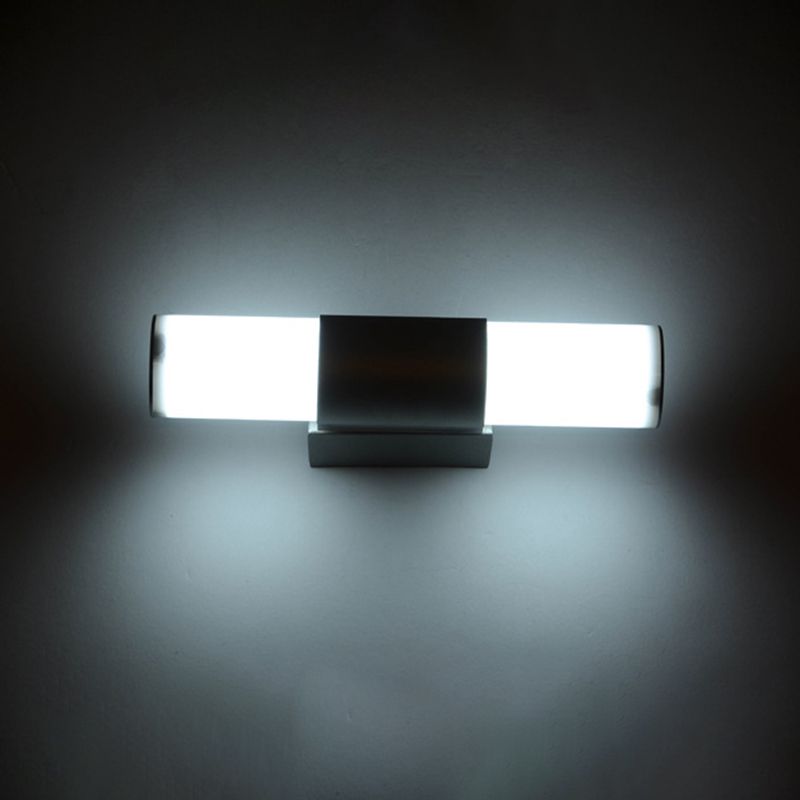 Linear Shade Wall Lighting Modern Style Metal 1 Light Sconce Lamp in Silver