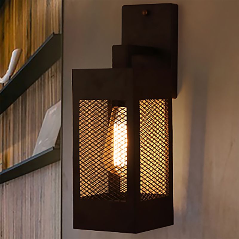 1 Light Sconce Lamp with Rectangle Mesh Metal Shade Vintage Style Indoor Wall Sconce Light in Black