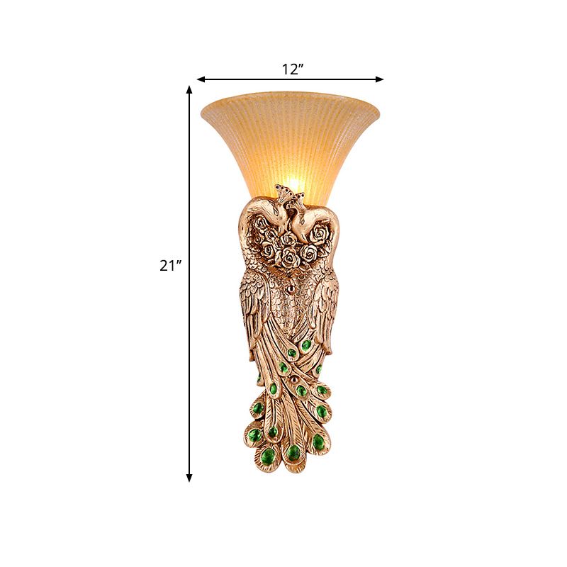 Flared Corridor Lampe Lampe Land Bernsteinglas und Harz 1 Kopf Gold/Leicht Gold Finish Wandleuchte mit Pfauendesign