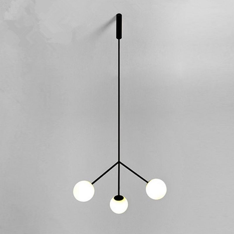 Style simple 3 têtes Éclairage de lustre avec nuance en verre Black Finish Globe suspendu lampe pour salle à manger