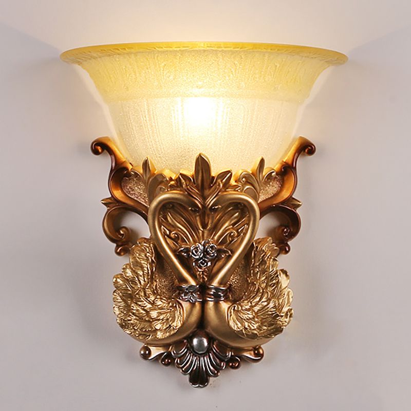 Schüssel Bernsteinglas Wandhalterung Lampe Moderne Stil 10 "/13" W 1 Kopf Wohnzimmer Wandleuchte mit goldenem Schwan Design