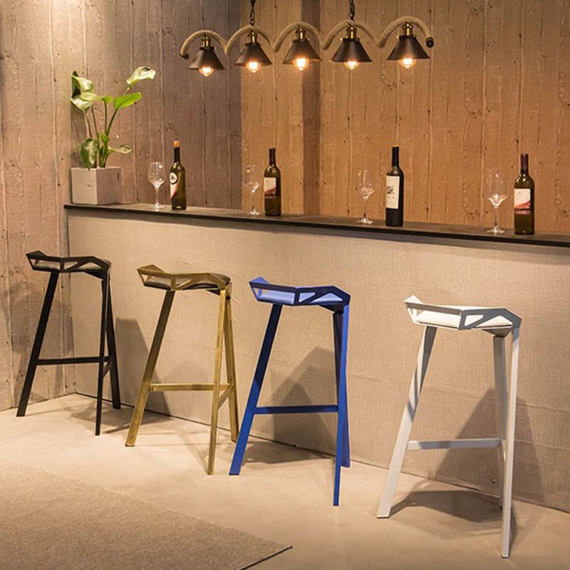Modern Armless Backrest Counter Stool Iron Bar Stool with Cushion and Pedal for Bar