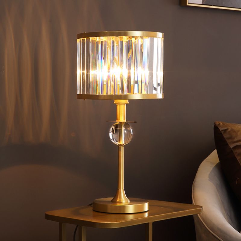 Lampe de table à cylindre court unique Postmoderne Gold Prismatic Crystal Light pour le salon