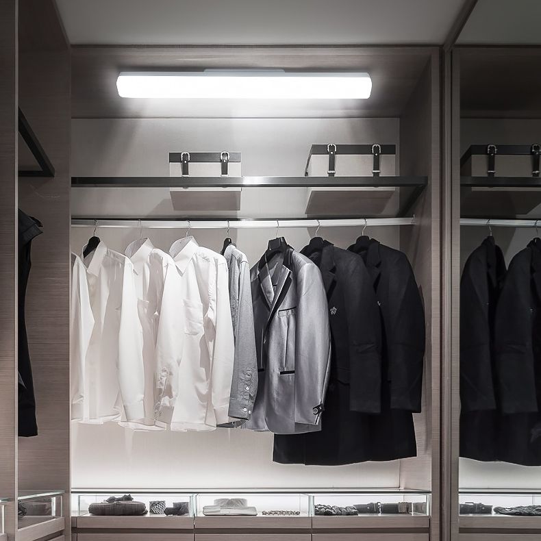 Lámpara de tocador LED de estilo minimalista lámpara lineal metálico espejo montado en la pared delantera para el baño