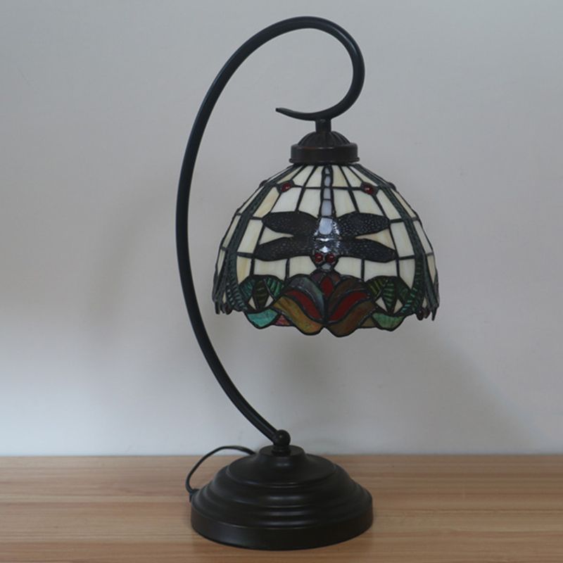 Buntglas Dome Schatten Schattenschuh Lampe Tiffany Style 1 Kopf Beige/Blau Libelle gemustertes Tischbeleuchtung mit Wirbelarm