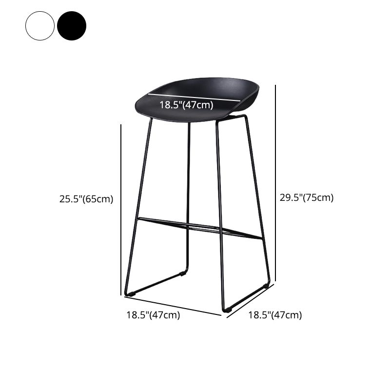 Moderne Style-Hop-Höhlen-Eisenschlittenbeine PP Eimer Sitz für Küchenbars