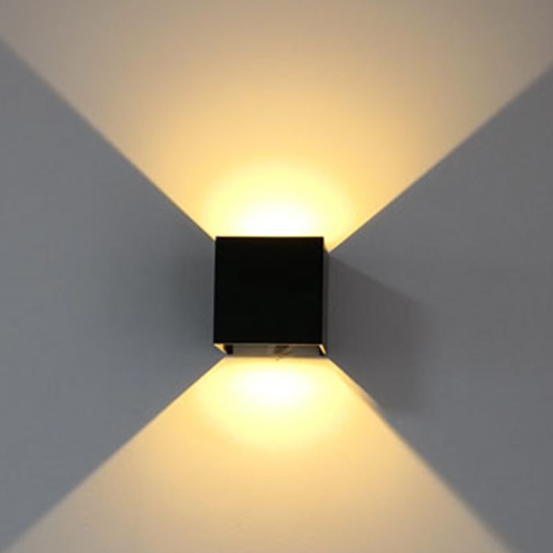 Cube Shape Wall Mount Lamp Modern Style Metal 2 Lights Sconce Lamp in Black