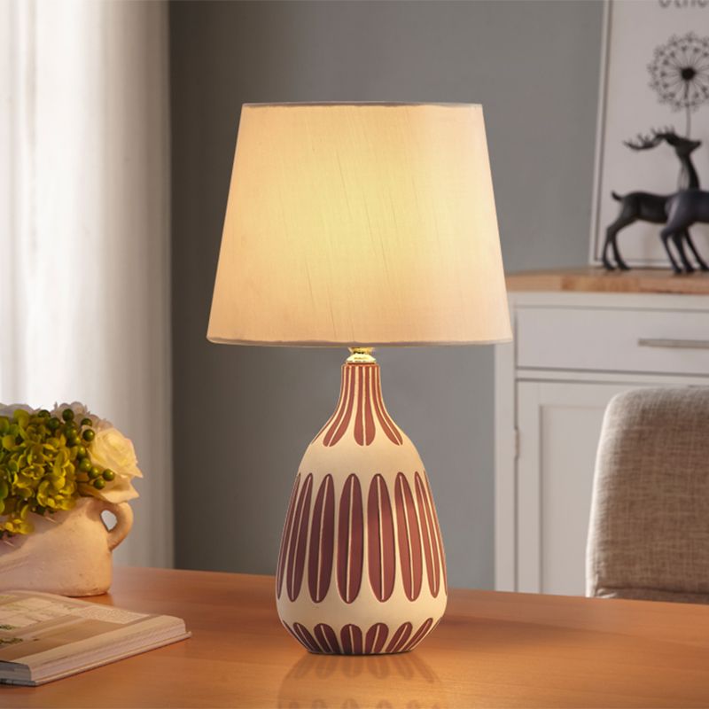 Scandinavian 1 table tête à tête rose clair / vert / pavillon de nuit en fût violet avec nuance de tissu pour le chevet
