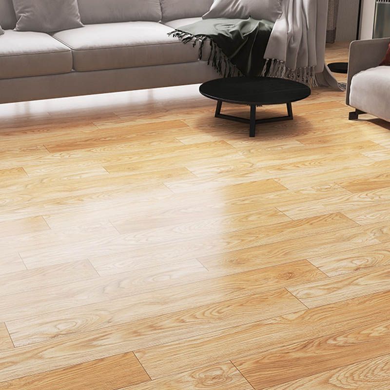 Wooden Effect PVC Flooring Waterproof Fire Resistant Smooth PVC Flooring