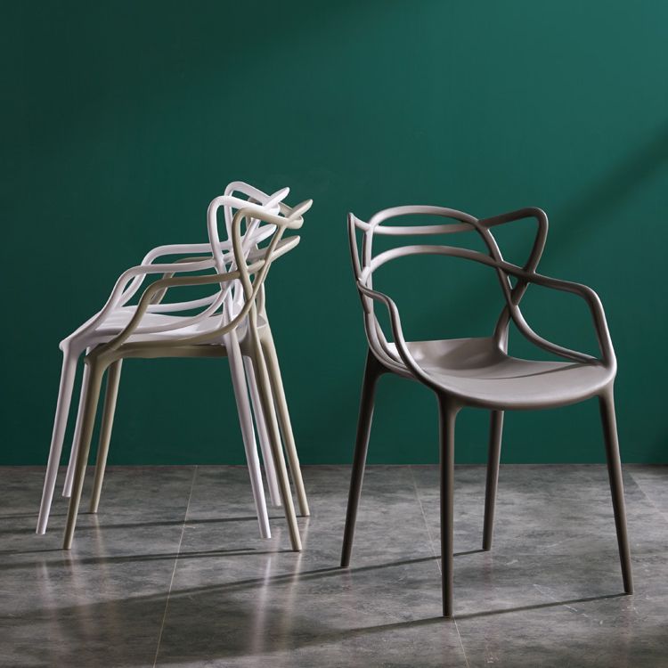 Sillas de comedor de cocina de estilo moderno Silla auxiliar con brazo de comedor con patas de plástico