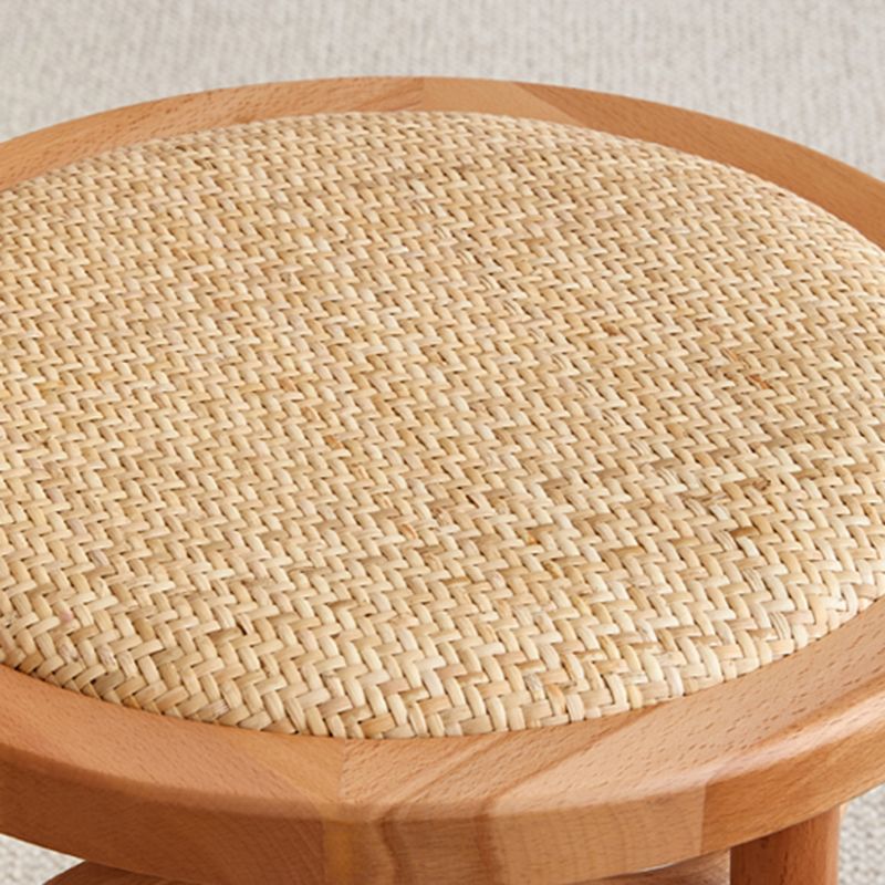 La salle à manger traditionnelle en bois massif préside les chaises latérales arrière mates de Windsor de finition